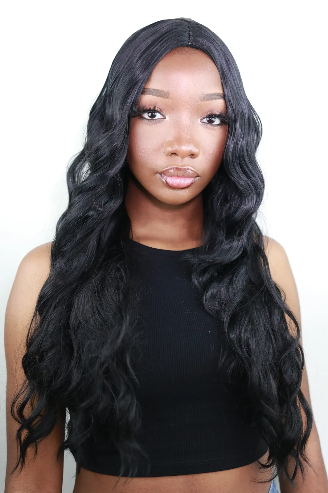 Sisi Maria: Sleek 22-Inch Long Heat Resistant Synthetic Fibre Wig